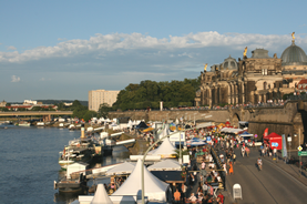 Stadtfest an der Elbe